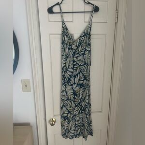 Super beautiful dress! Never been worn.
